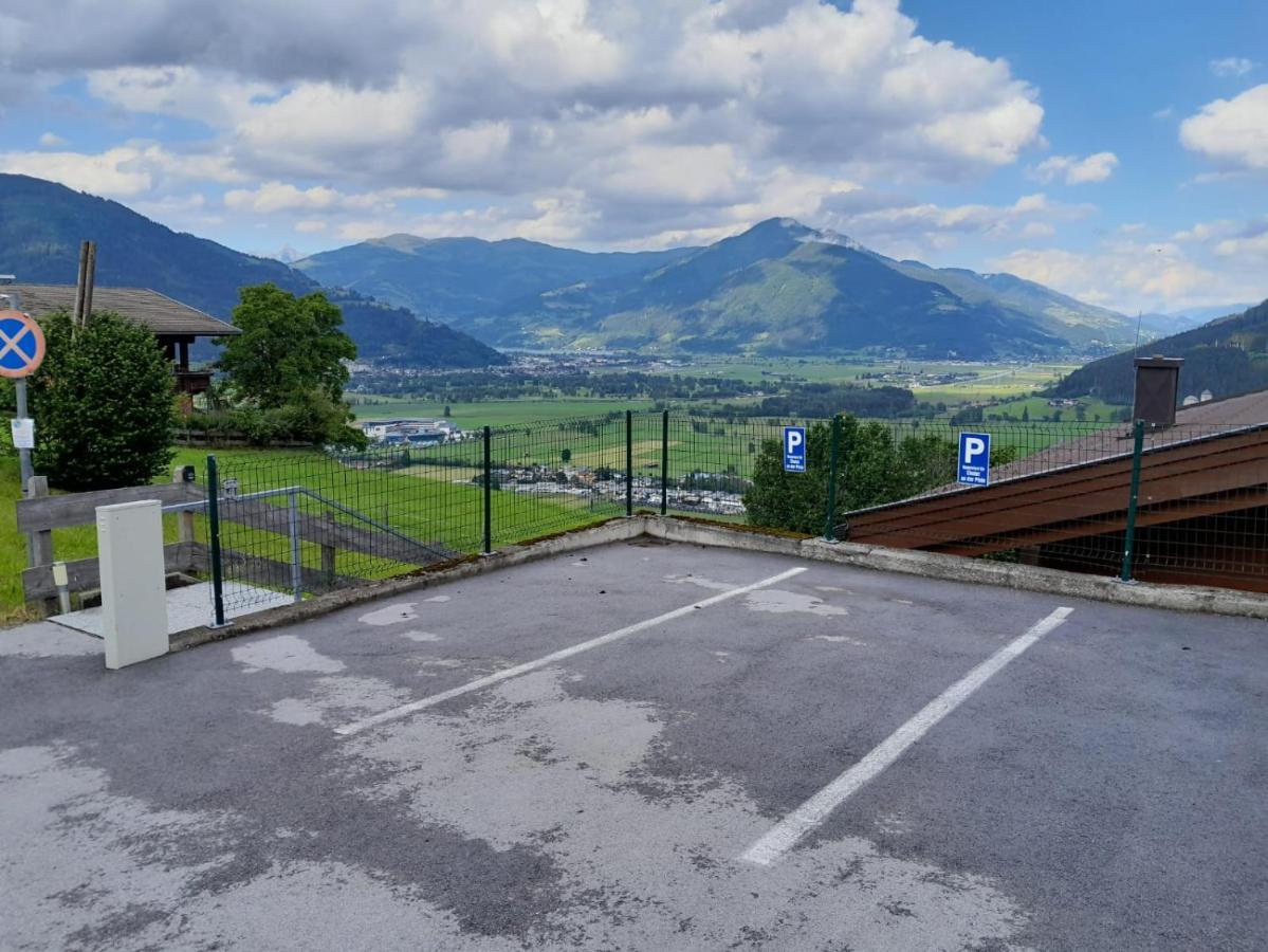 Chalet An Der Piste คาพรูน ภายนอก รูปภาพ