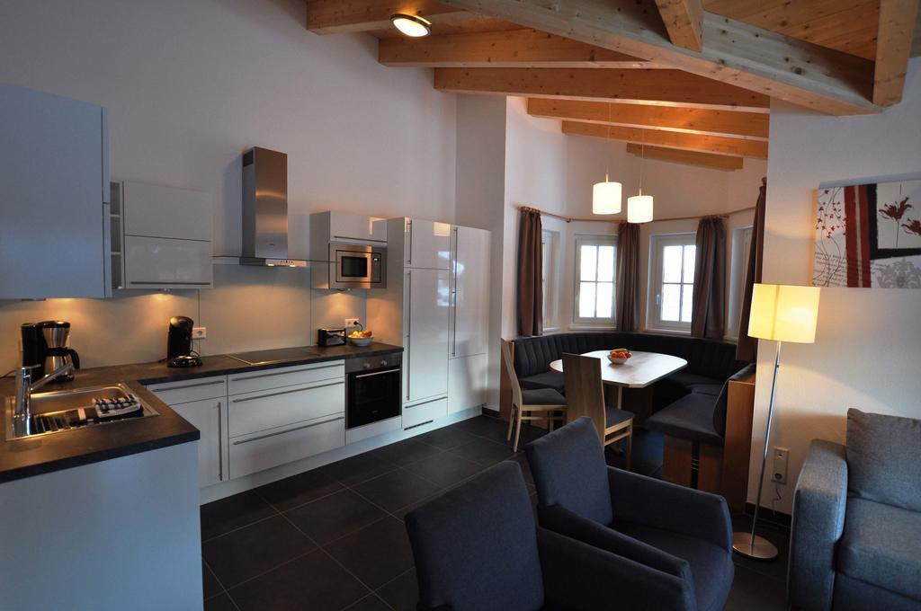 Chalet An Der Piste คาพรูน ภายนอก รูปภาพ