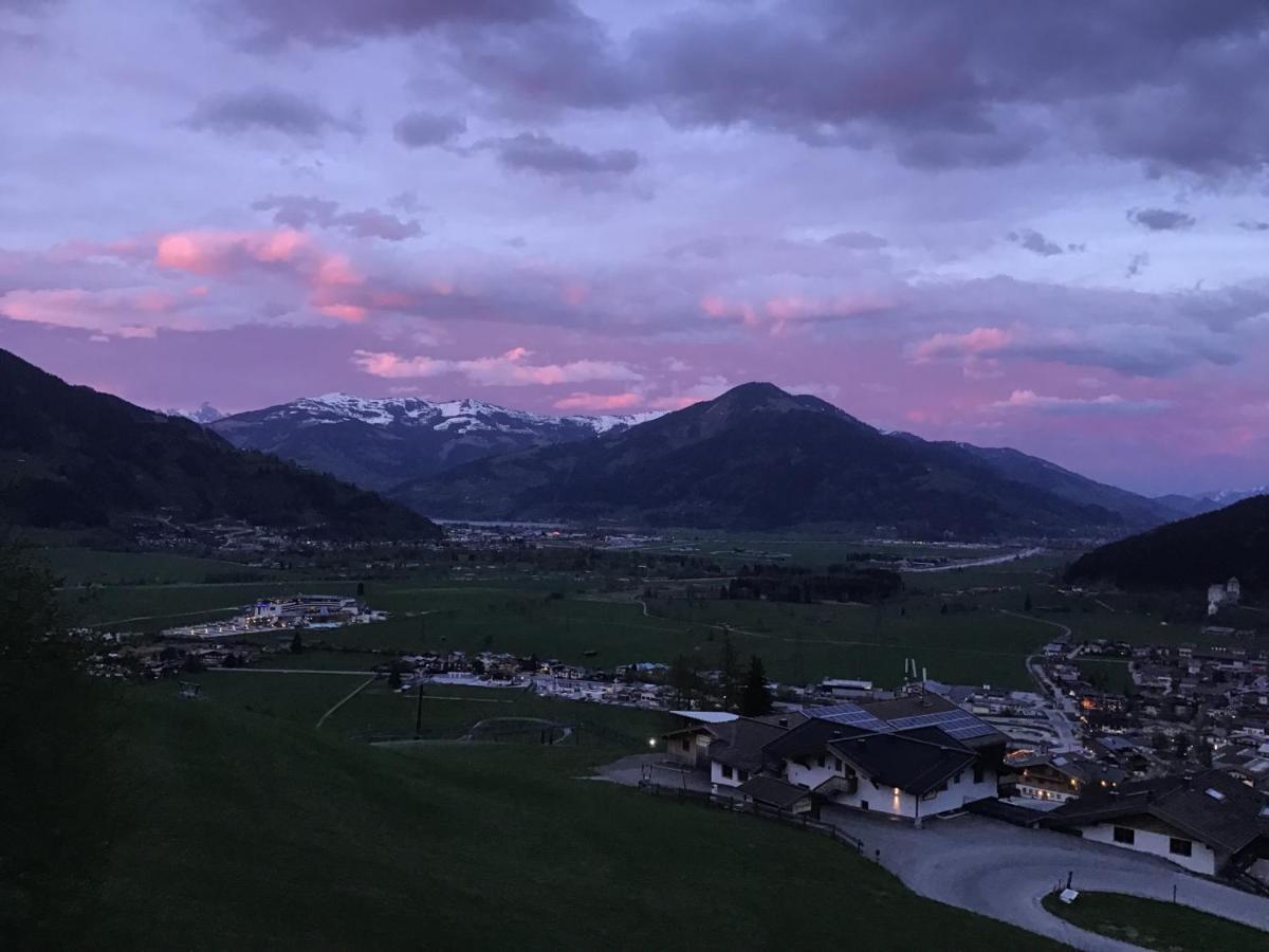 Chalet An Der Piste คาพรูน ภายนอก รูปภาพ